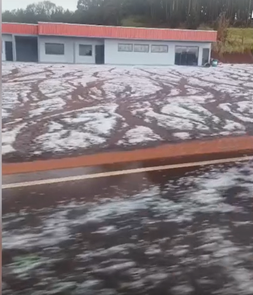 Garanizo-Chopinzinho-e-Coronel Tempestade com chuva de granizo atinge cidades do Sudoeste do Paraná